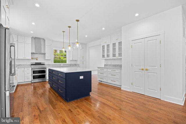 16088 DEER PARK DR, Dumfries, VA 22025