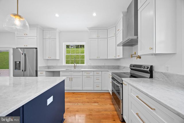 16088 DEER PARK DR, Dumfries, VA 22025