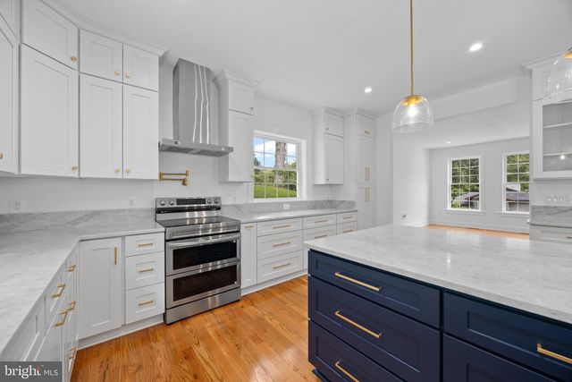 16088 DEER PARK DR, Dumfries, VA 22025