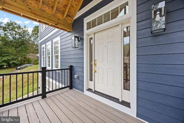 16088 DEER PARK DR, Dumfries, VA 22025