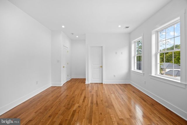 16088 DEER PARK DR, Dumfries, VA 22025