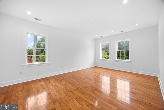 16088 DEER PARK DR, Dumfries, VA 22025