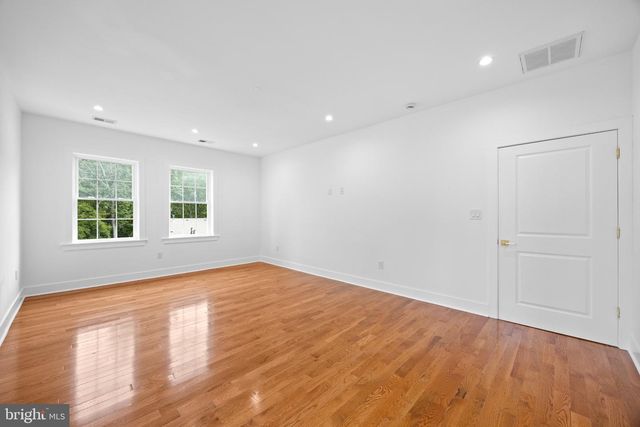 16088 DEER PARK DR, Dumfries, VA 22025