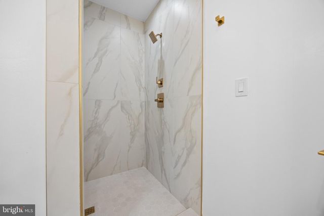 16088 DEER PARK DR, Dumfries, VA 22025