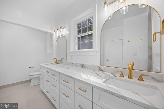 16088 DEER PARK DR, Dumfries, VA 22025