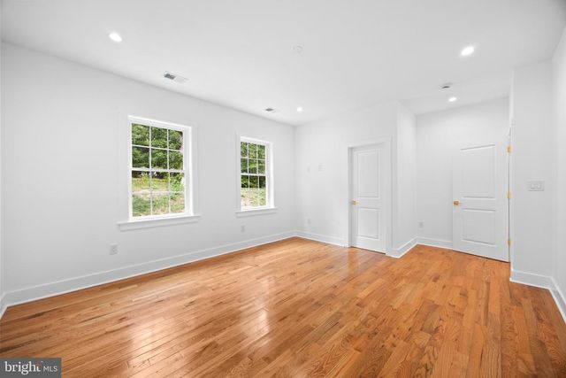 16088 DEER PARK DR, Dumfries, VA 22025