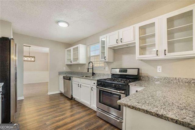 6916 Dalehollow Drive, Lithonia, GA 30058