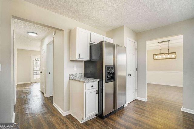 6916 Dalehollow Drive, Lithonia, GA 30058