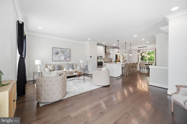 2874 LOWEN RD, Alexandria, VA 22303