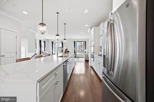 2874 LOWEN RD, Alexandria, VA 22303