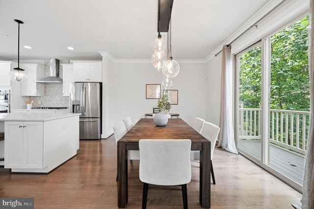 2874 LOWEN RD, Alexandria, VA 22303