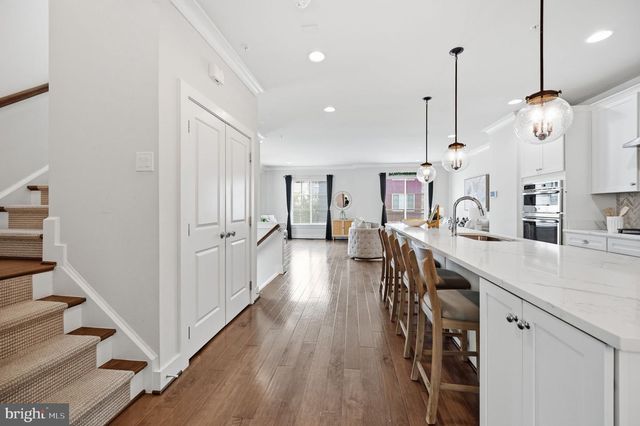 2874 LOWEN RD, Alexandria, VA 22303