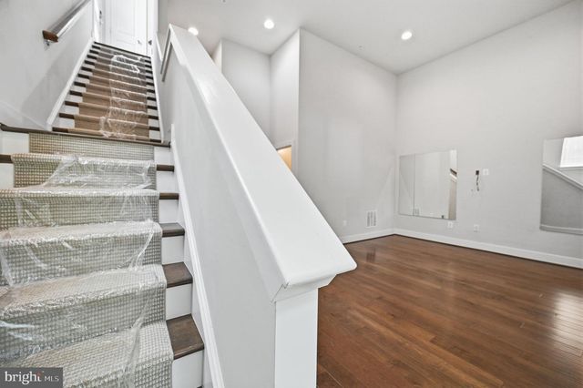 2874 LOWEN RD, Alexandria, VA 22303