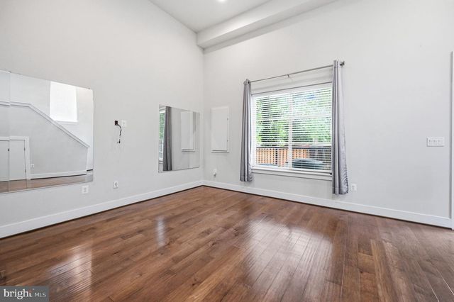 2874 LOWEN RD, Alexandria, VA 22303