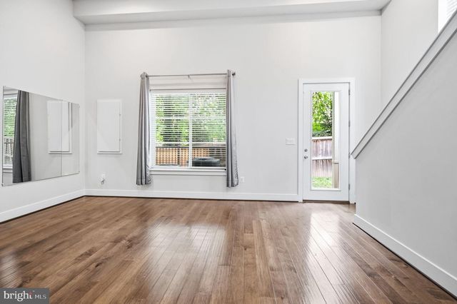 2874 LOWEN RD, Alexandria, VA 22303