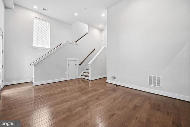 2874 LOWEN RD, Alexandria, VA 22303
