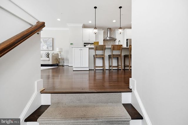 2874 LOWEN RD, Alexandria, VA 22303