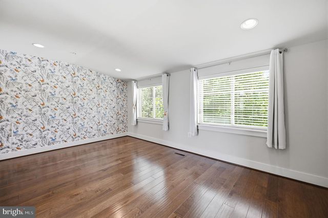 2874 LOWEN RD, Alexandria, VA 22303