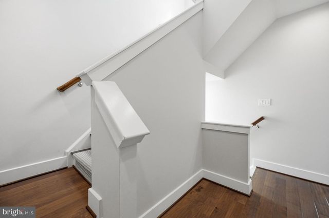 2874 LOWEN RD, Alexandria, VA 22303