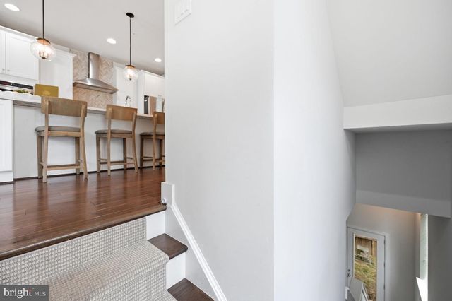 2874 LOWEN RD, Alexandria, VA 22303