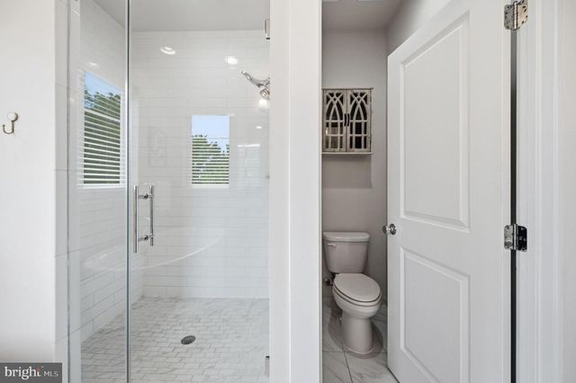 2874 LOWEN RD, Alexandria, VA 22303
