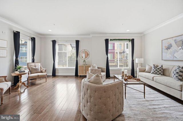 2874 LOWEN RD, Alexandria, VA 22303