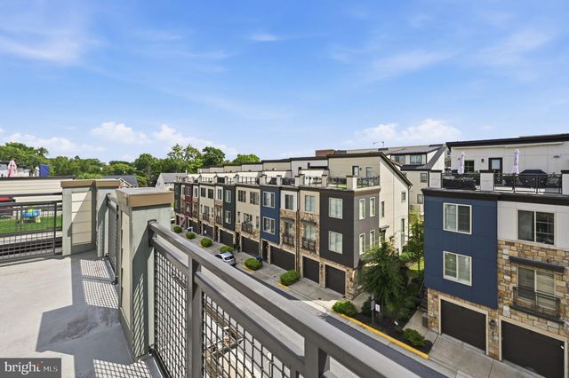 2874 LOWEN RD, Alexandria, VA 22303
