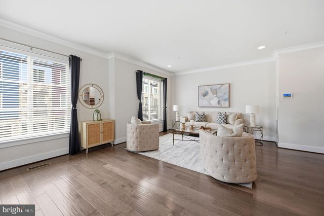 2874 LOWEN RD, Alexandria, VA 22303