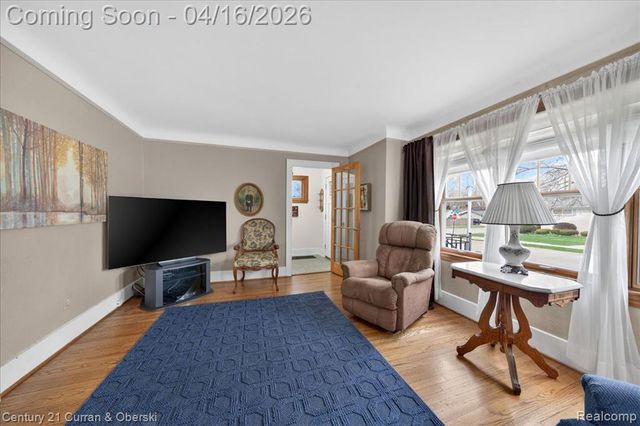 649 Phillips Avenue, Clawson, MI 48017