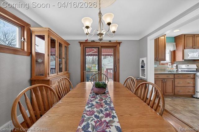 649 Phillips Avenue, Clawson, MI 48017