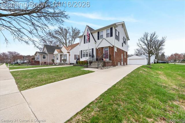 649 Phillips Avenue, Clawson, MI 48017