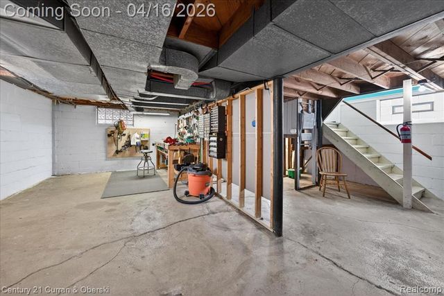 649 Phillips Avenue, Clawson, MI 48017