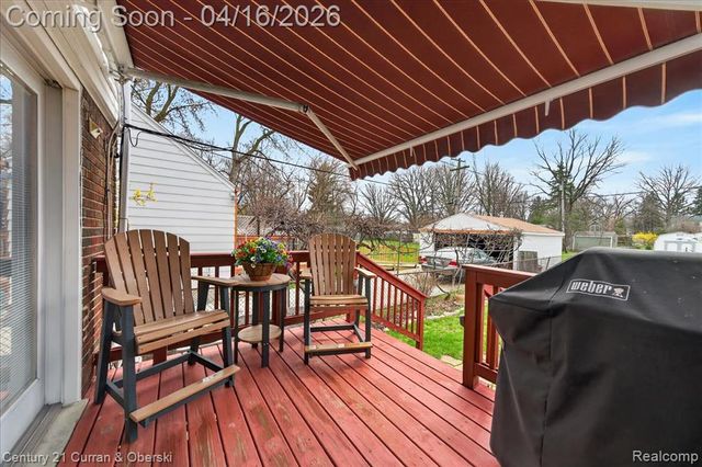 649 Phillips Avenue, Clawson, MI 48017