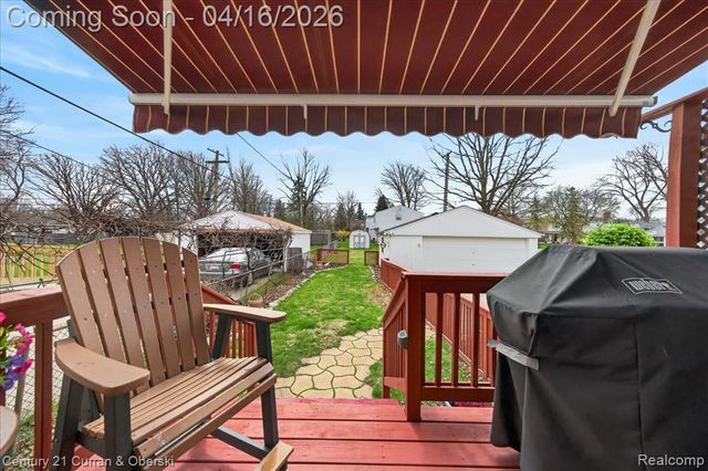 649 Phillips Avenue, Clawson, MI 48017