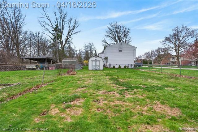 649 Phillips Avenue, Clawson, MI 48017