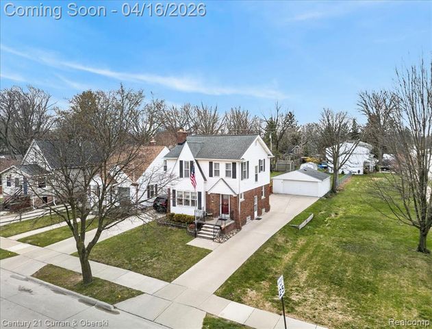 649 Phillips Avenue, Clawson, MI 48017