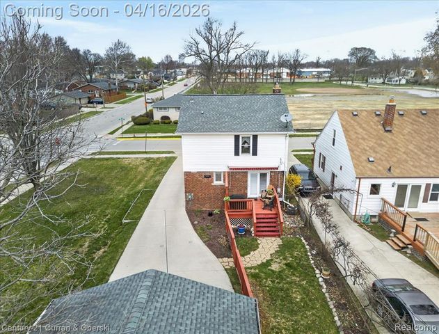 649 Phillips Avenue, Clawson, MI 48017
