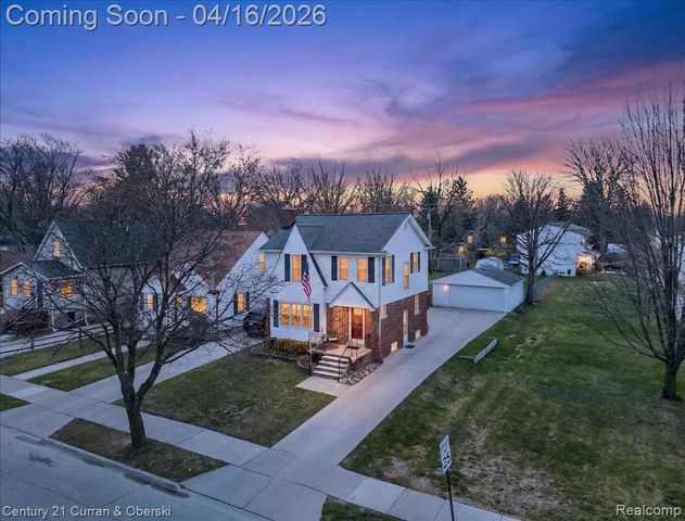 649 Phillips Avenue, Clawson, MI 48017