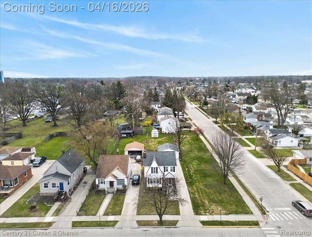 649 Phillips Avenue, Clawson, MI 48017