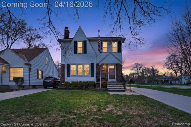 649 Phillips Avenue, Clawson, MI 48017