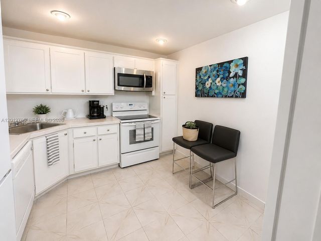 2780 NE 183rd Street 710, Aventura, FL 33160