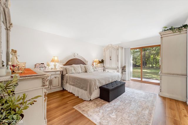 34017 N Lakeside Drive, Grayslake, IL 60030