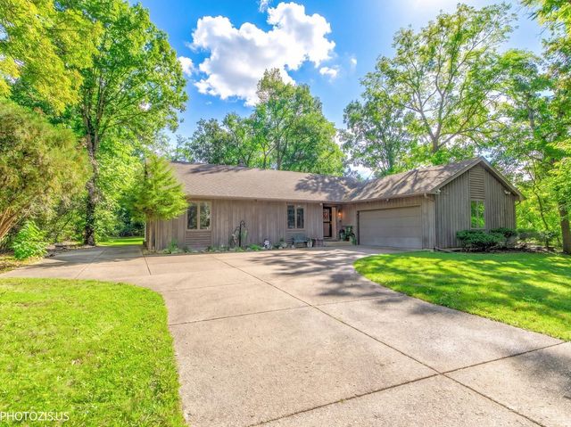 34017 N Lakeside Drive, Grayslake, IL 60030