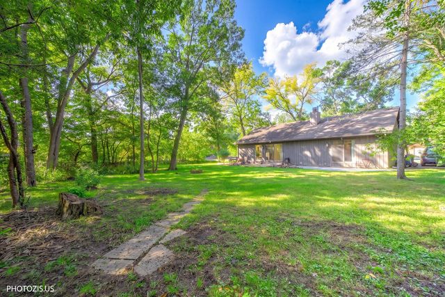 34017 N Lakeside Drive, Grayslake, IL 60030