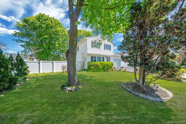1169 Little East Neck Road, West Babylon, NY 11704