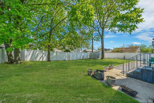 1169 Little East Neck Road, West Babylon, NY 11704