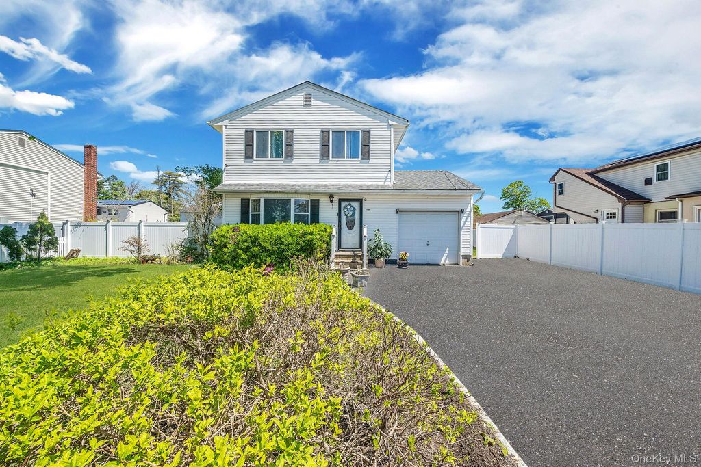 1169 Little East Neck Road, West Babylon, NY 11704