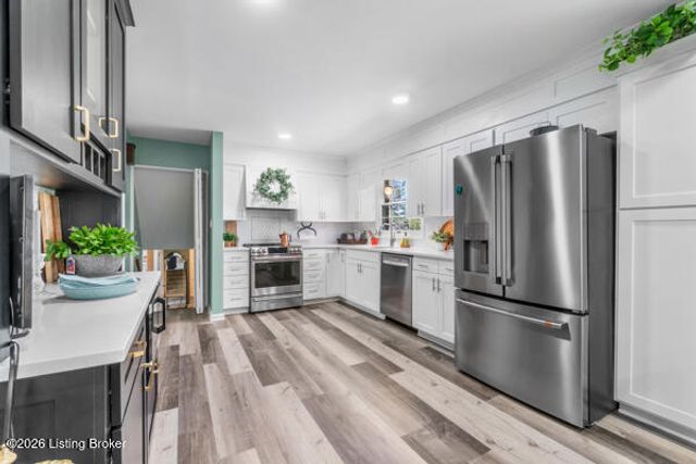 7402 Smyrna Rd, Louisville, KY 40228