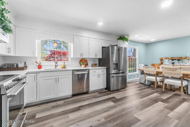 7402 Smyrna Rd, Louisville, KY 40228