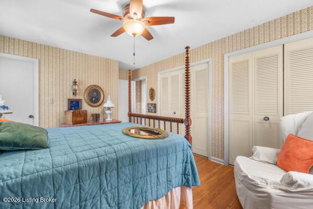 7402 Smyrna Rd, Louisville, KY 40228